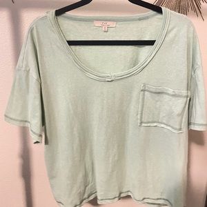 SCOOP NECK TEE